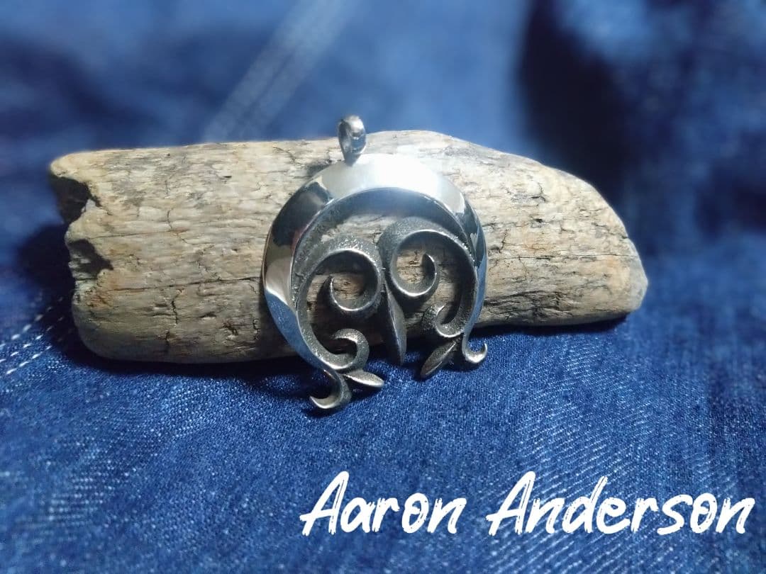 Aaron Anderson / トゥファキャスト ナジャ トップ