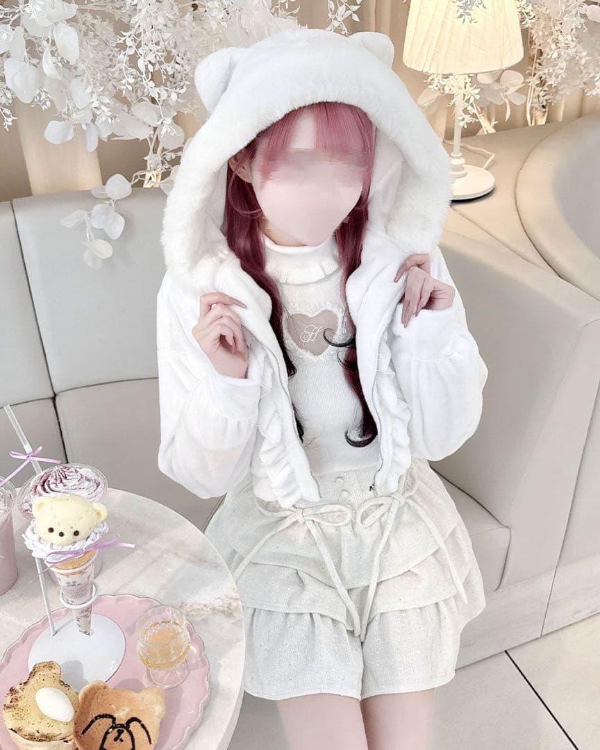 ミシェルマカロンmichell macaronビジュー付き猫耳もこもこパーカー