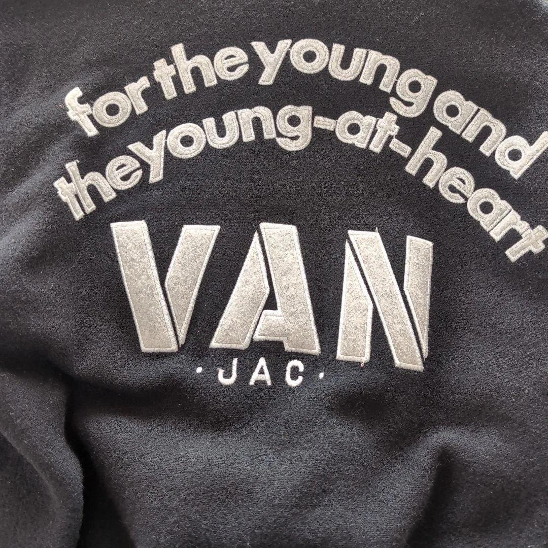 VAN スタジャン　ブラック