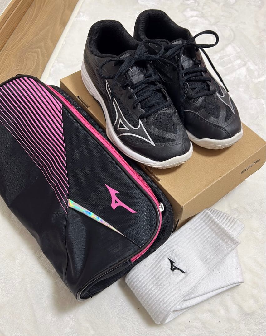 Mizuno バレーシューズ 24.0＊ハイソックスとシューズケース＊お値下げ