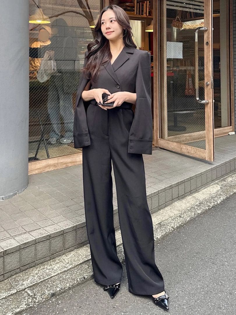 美品！現行品！ ベルト付きケープ風オールインワン ブラック フリー 門りょう