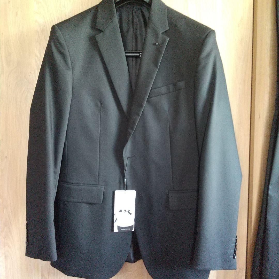 新品未使用　春夏向きZARAセットアップ　細身　COOL素材　ブラック　Ｍ相当