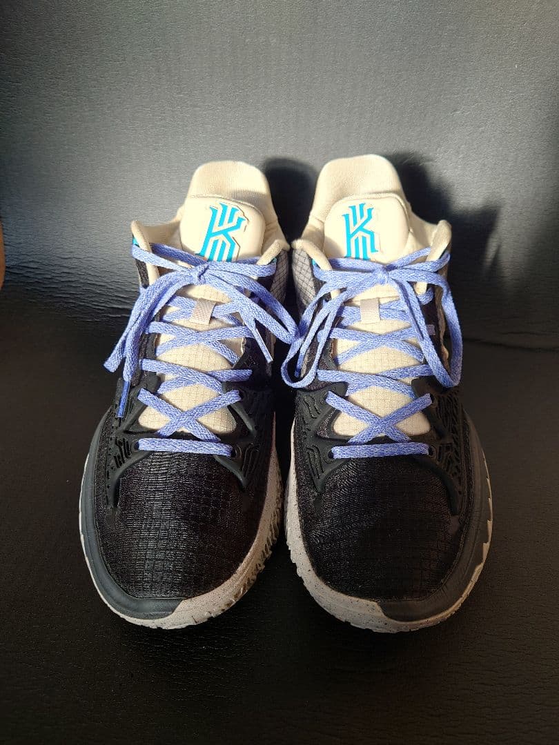 Nike Kyrie Low 4 国内未発売カラー