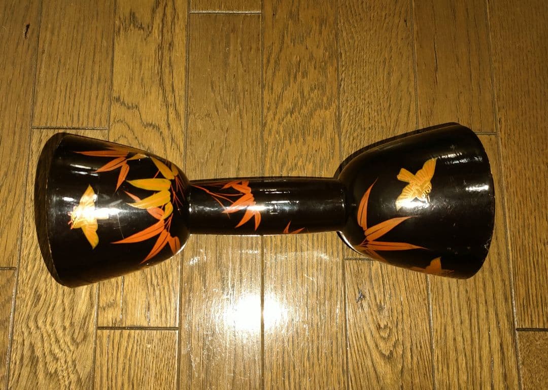 小鼓 皮2枚 胴2つ 紐2組 箱