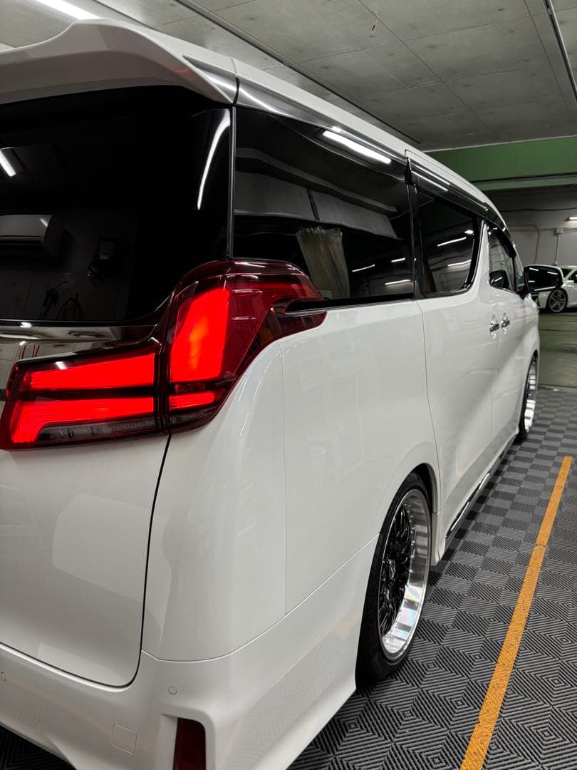 アルファード20インチ　右後ろ１本