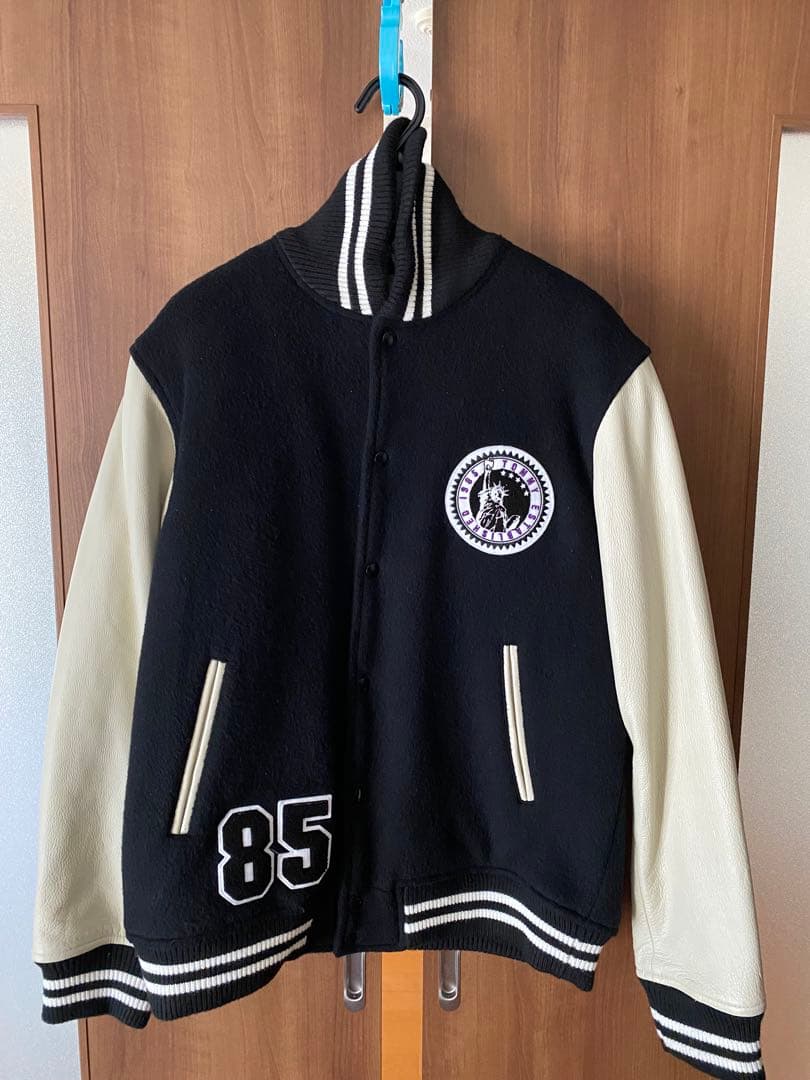 トミーヒルフィガー　スタジャン　ブラック/アイボリー　日本製