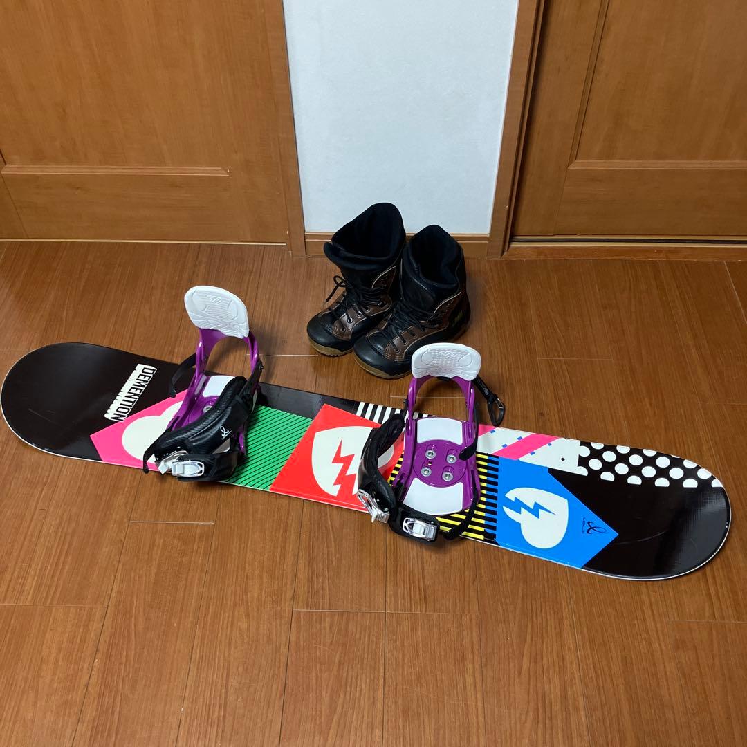 値下げしました！スノーボード 137 ブーツセット　レディース　子供