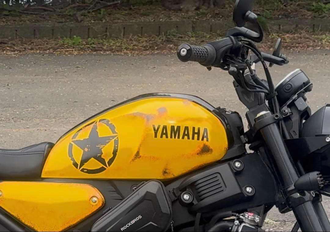 XSR155 タンクカバー左右　イエローエイジング塗装