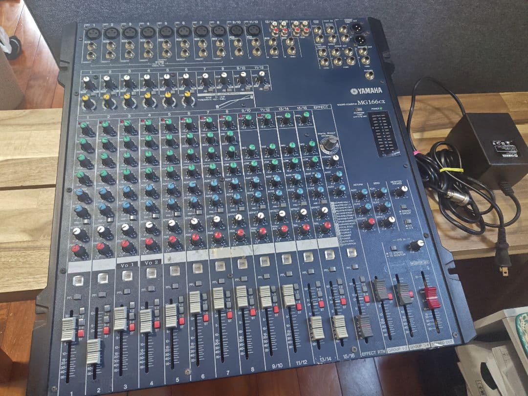 Yamaha MG166CX アナログミキサー
