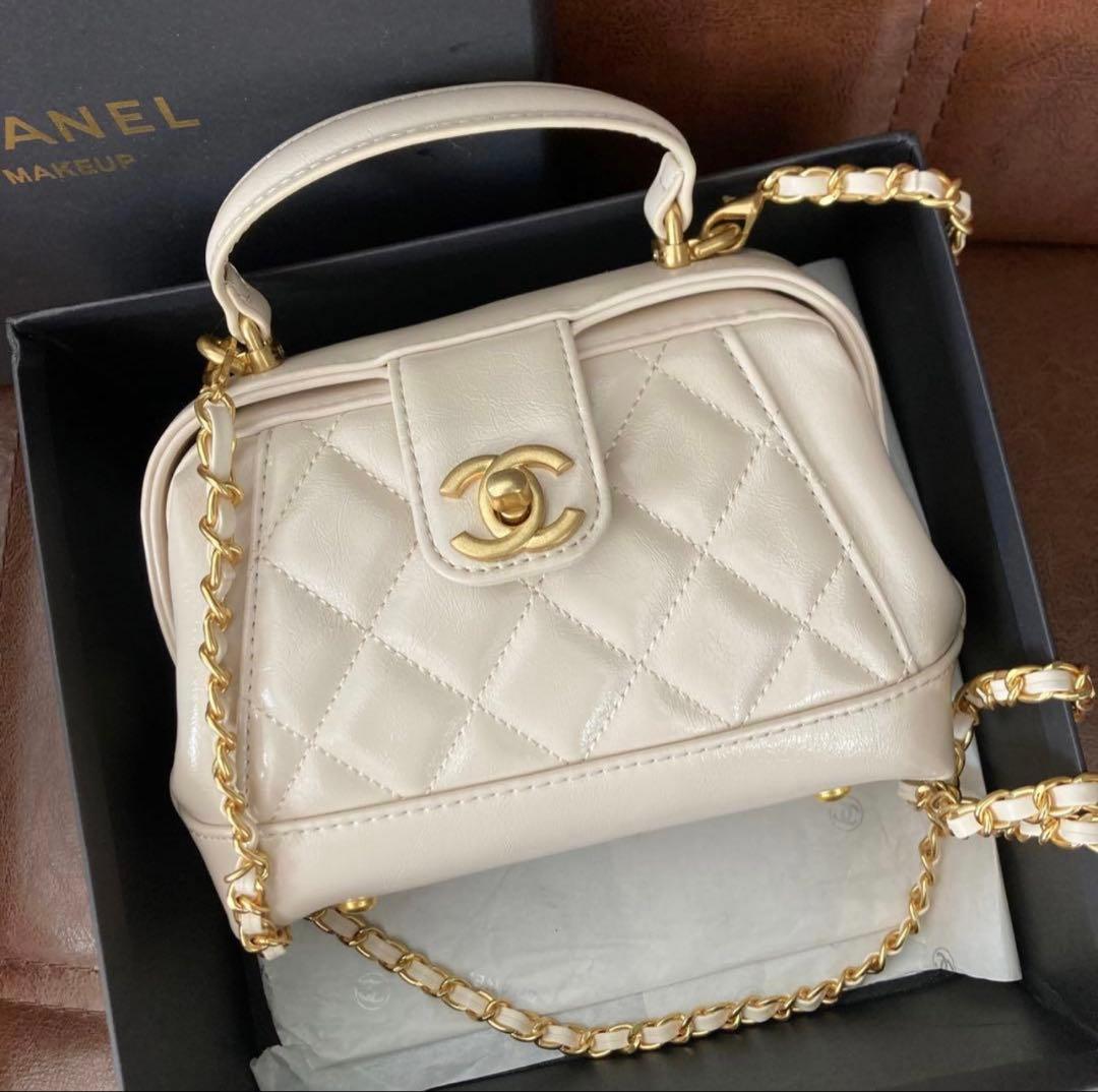 シャネル　ノベルティ　ショルダーバッグ