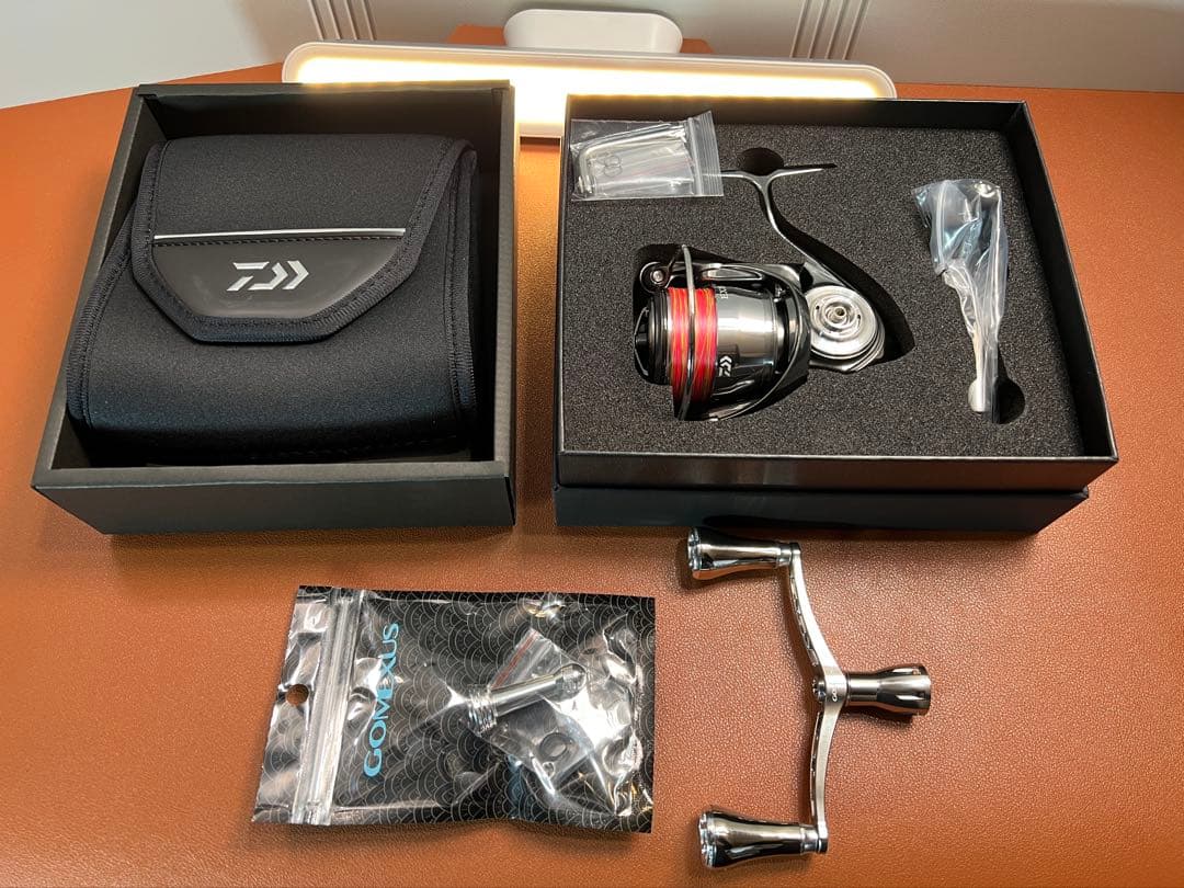 お特品！【未使用】ダイワ スピニングリール 22イグジスト LT2500S-XH