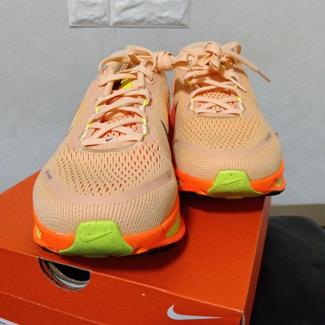 Nike ランニングシューズ zoom ボメロ18 　26.5㎝