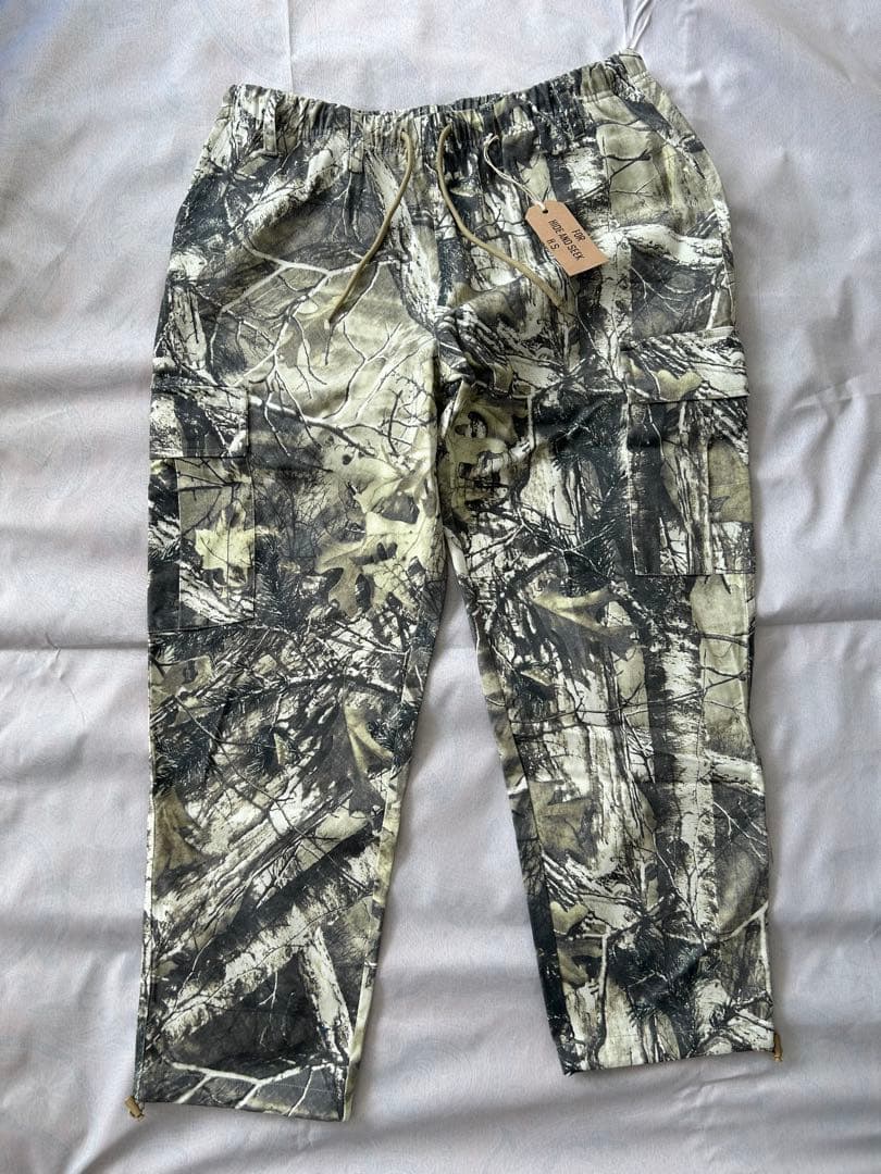 HIDE AND SEEK 迷彩カーゴパンツ　M 2025aw