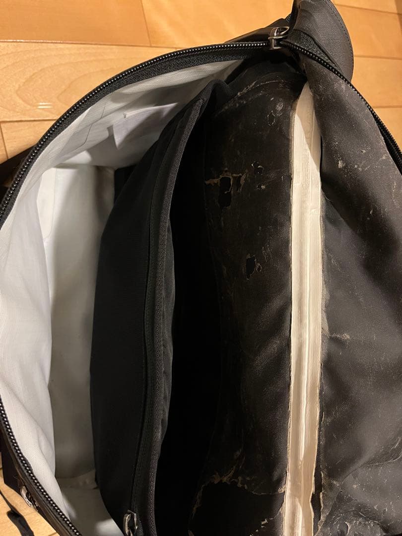 arc'teryx メッセンジャーバッグ