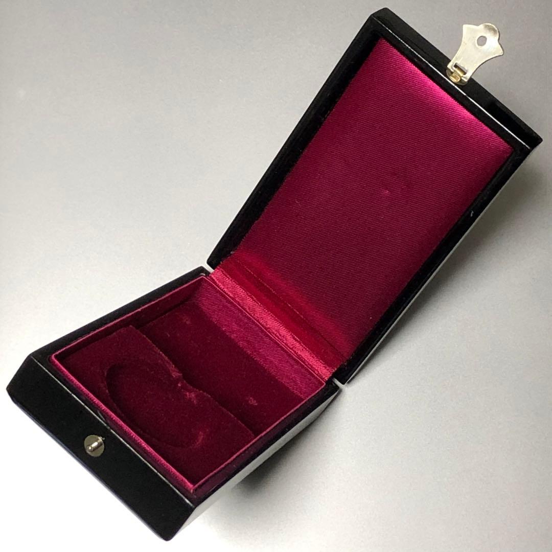 【送料無料】 日本国 勲章 記章 徽章 紺綬褒章 新型 現行版 箱 略綬無 銀製