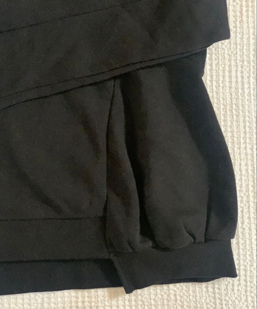 nägonstans ブラック スウェット
