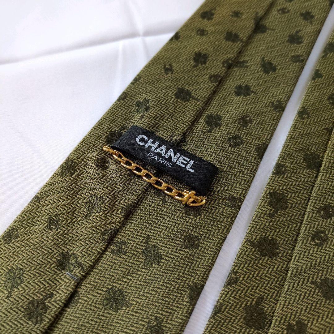 【美品】シャネル ネクタイ オリーブグリーン ココマーク クローバー イタリア製