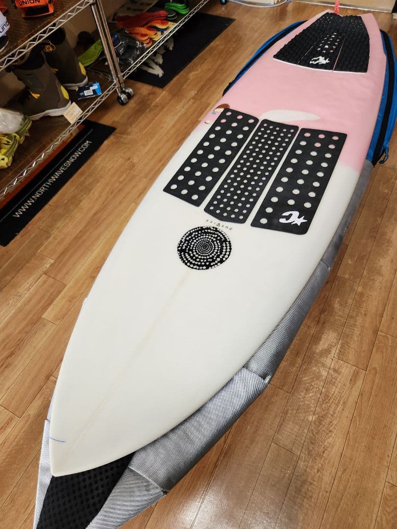 ジャスティス＋チリ　PINACOLADA 5'6\"　フィン付き