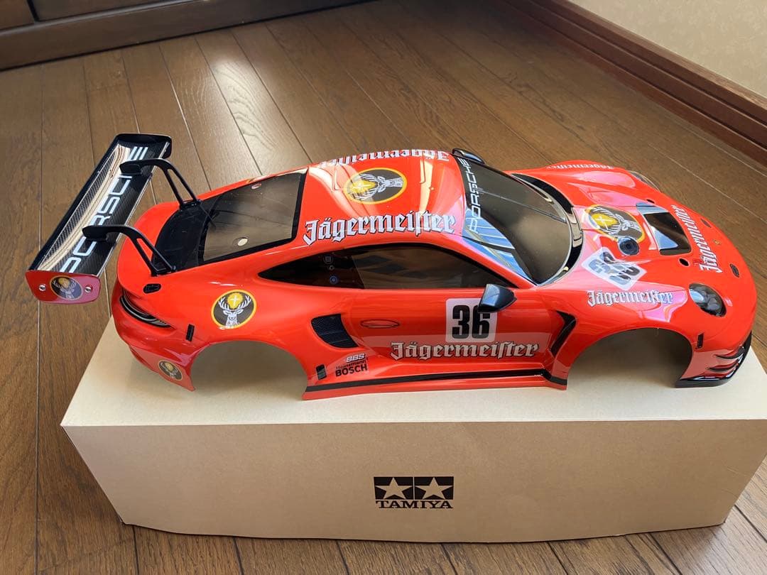 タミヤPorsche 911 GT3 R Jägermeister 風ボディ