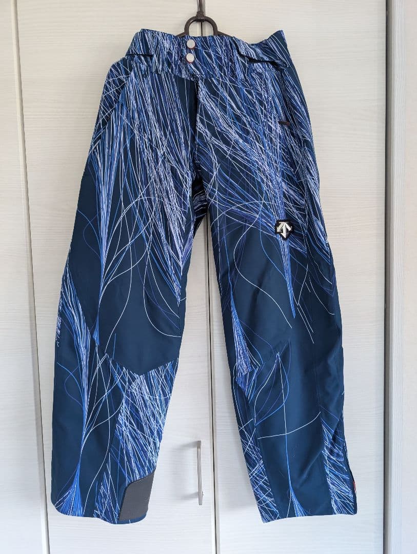 DESCENTE　スキーウェア　サイズМ