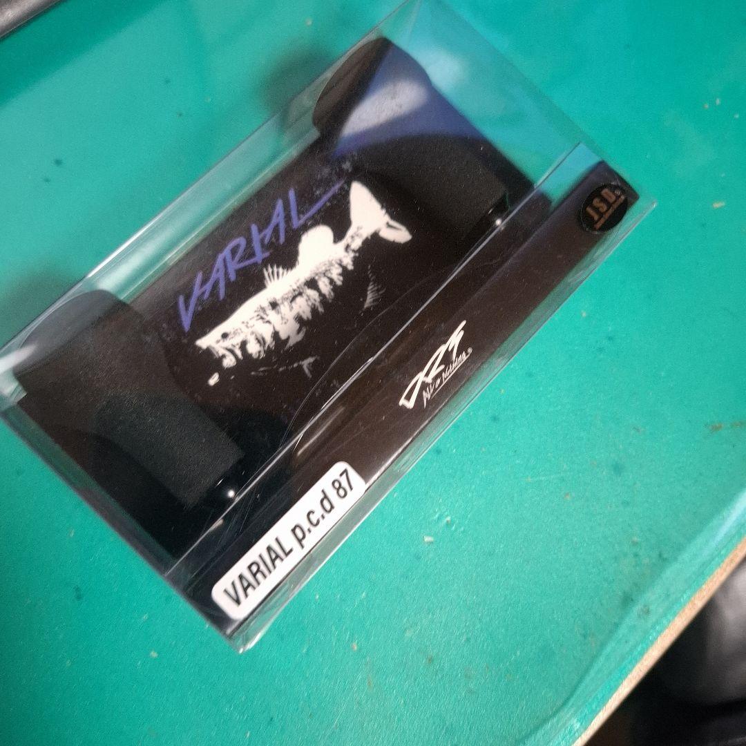 DRT バリアル 　87mm ブラック×ホワイト VARIAL 　新品2