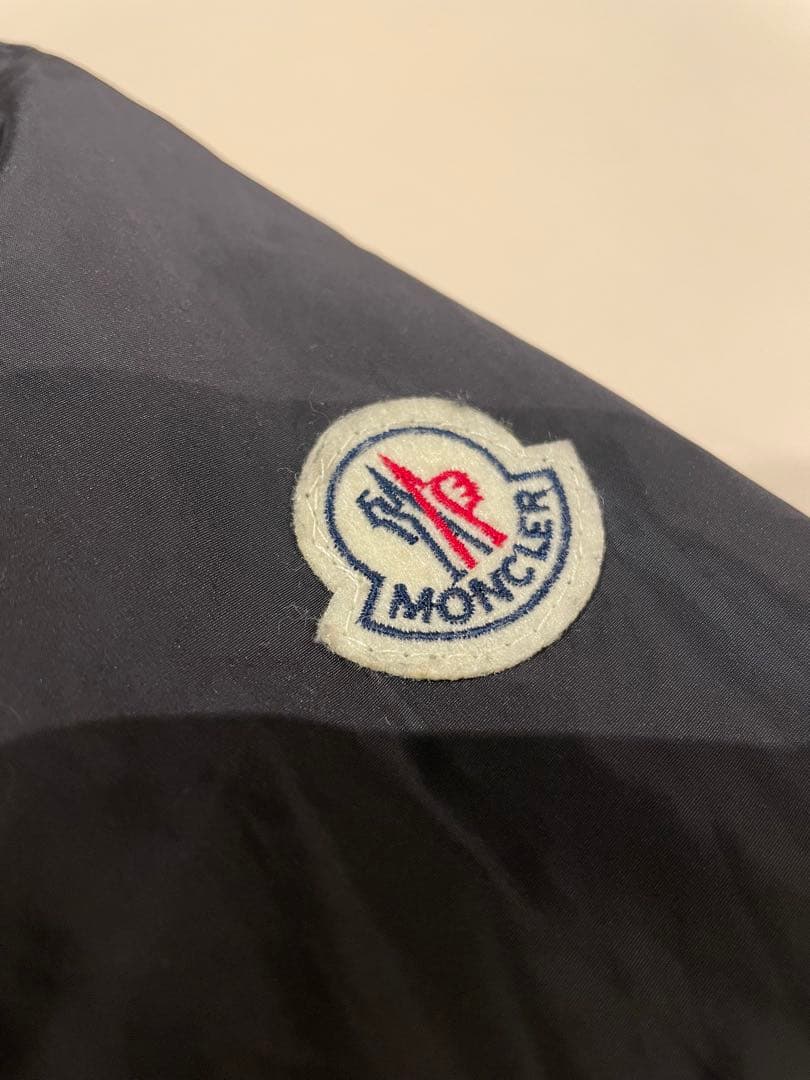 MONCLER モンクレール　ブラック ブルゾン　サイズ2 訳あり　美品