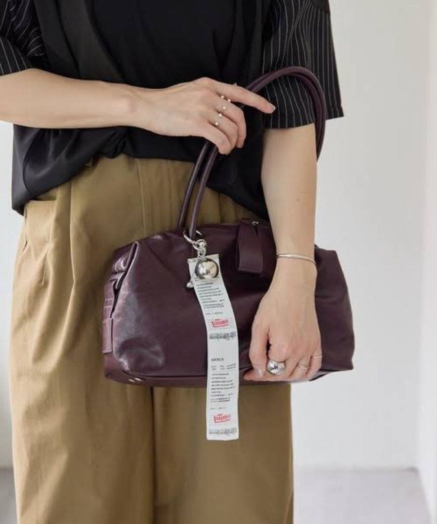 新品タグ付き　イア パピヨネ　本革・軽量ロングハンドルボストンバッグ