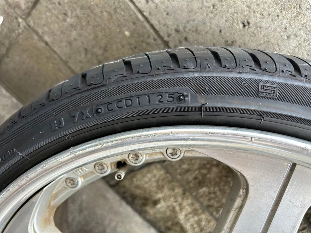 トラフィックスターRTS4本 20インチ 8.5J/9.5J タイヤ1本付バリ溝