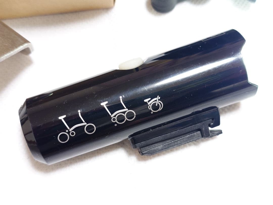 BROMPTON ブロンプトン フロントライト 　キャリアブロック