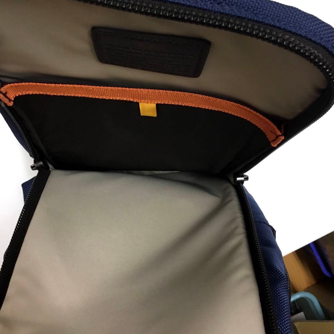 TUMI　ネイビー　ボディバッグ