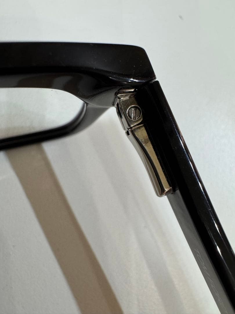 トムフォード　サングラス　TF5146　001　箱付き