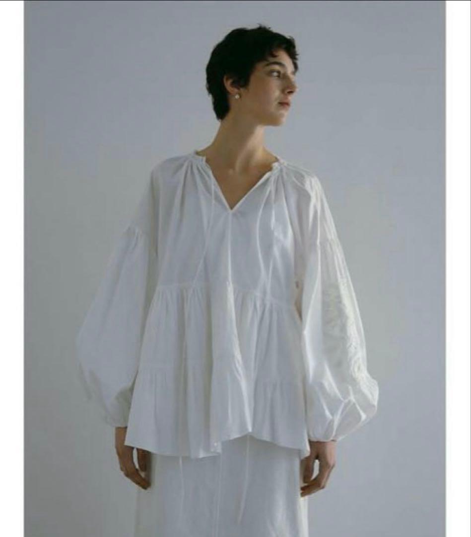 HER. エンブロイダリーコットンチュニック/ブラック