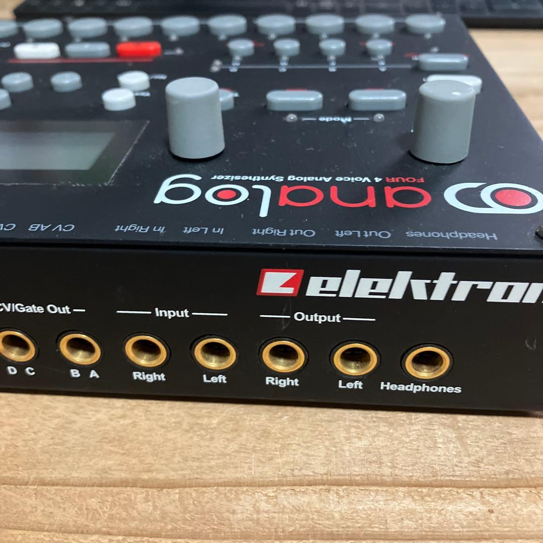 Elektron Analog Four シンセサイザー