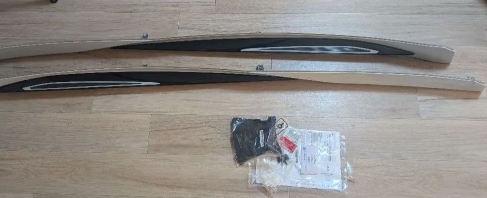 60プリウス 　モデリスタサイドスカート　サイドガーニッシュセット