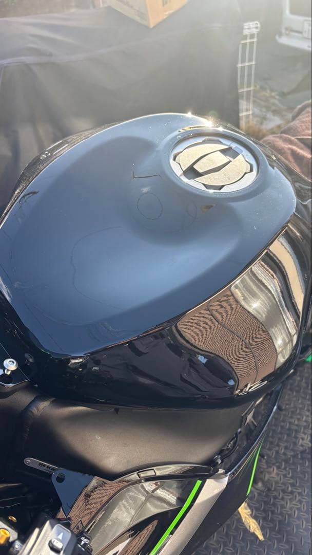 zx6r 2024 タンクカバー　ABSプラ　黒