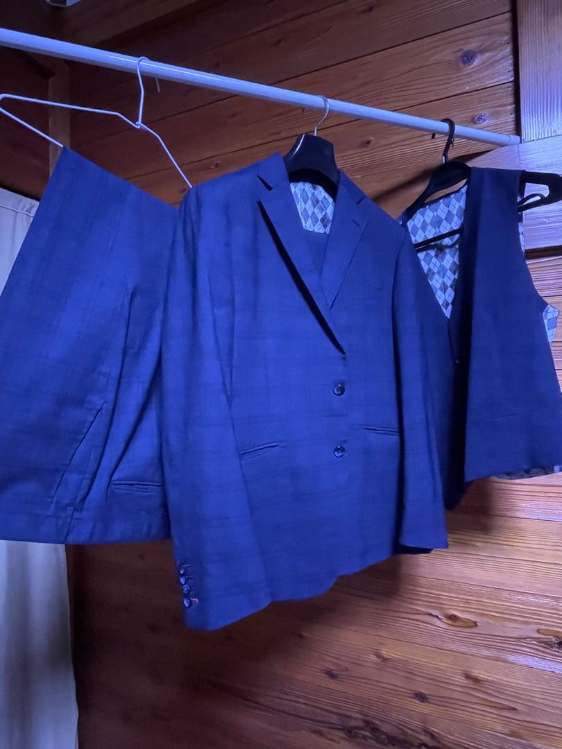 0*9様 【クリーニング済　オーダーメイドスーツ】　サイズEU52 カラーネイビ