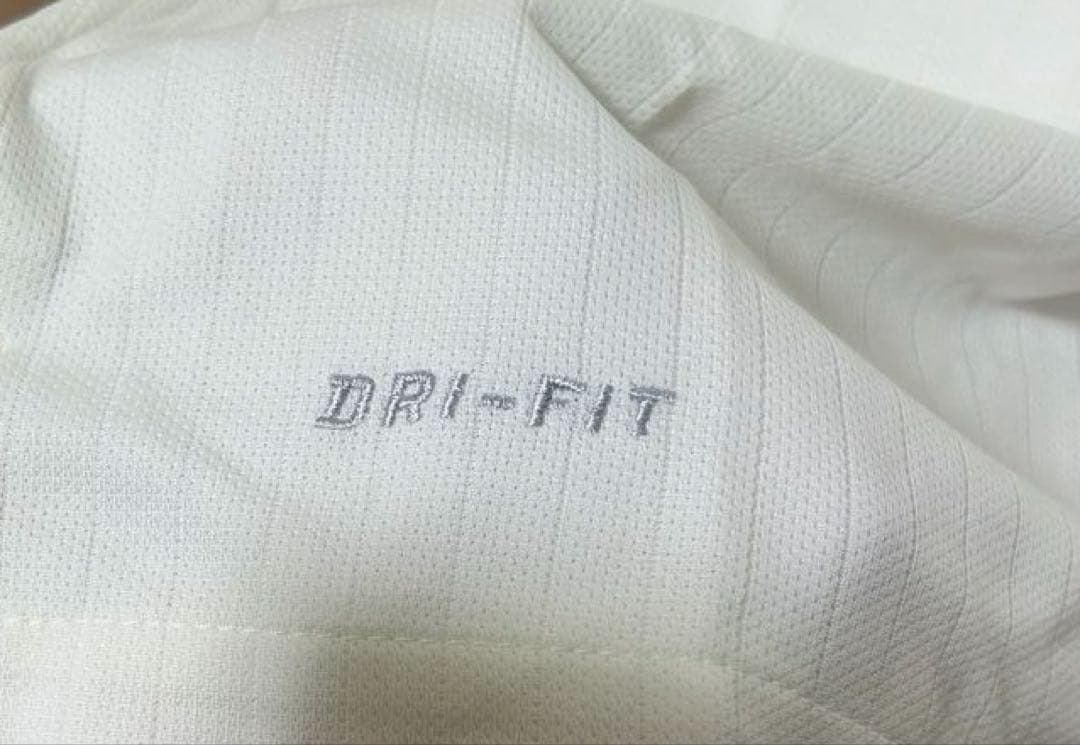 イングランド代表 2014 選手用ユニフォーム