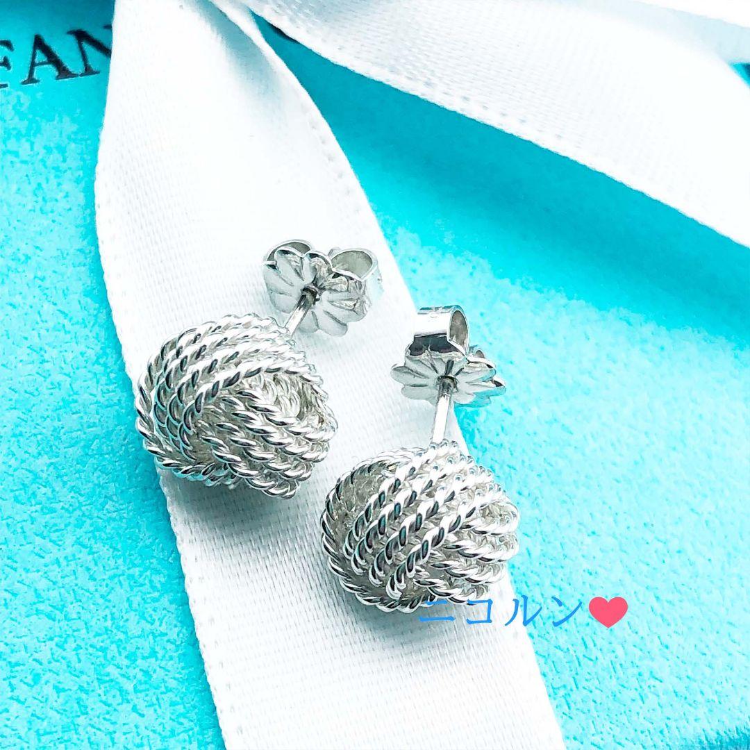 ティファニー　サマセットノットピアス