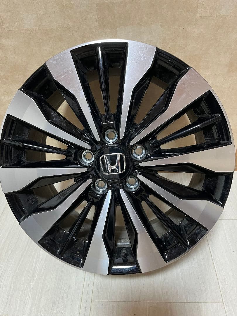 ①ホンダWRV新車外しホイールナットホキャップ付純正17インチホイール２本