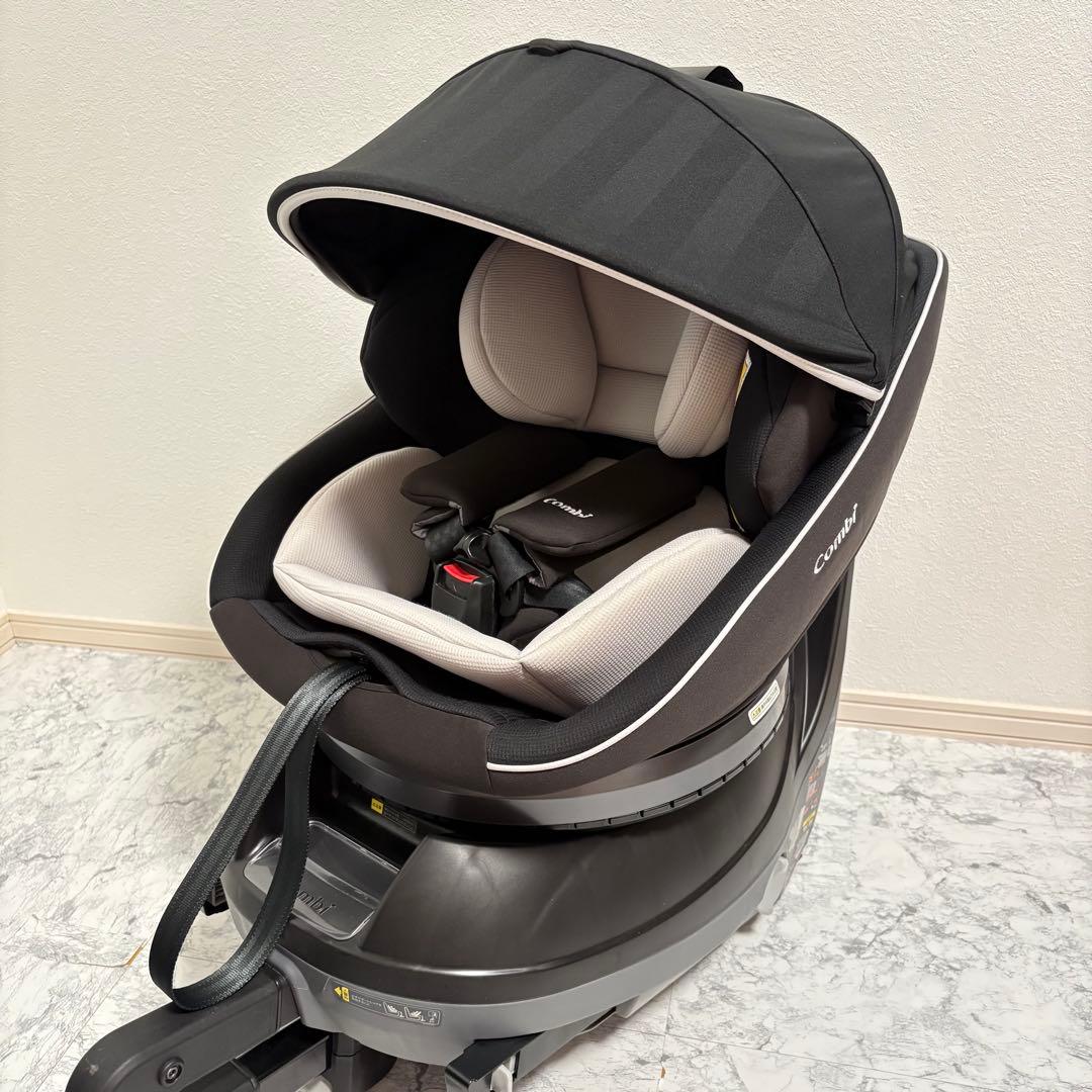 ほぼ新品✨西松屋限定 コンビ クルムーヴスマートisofixエッグショックNeo