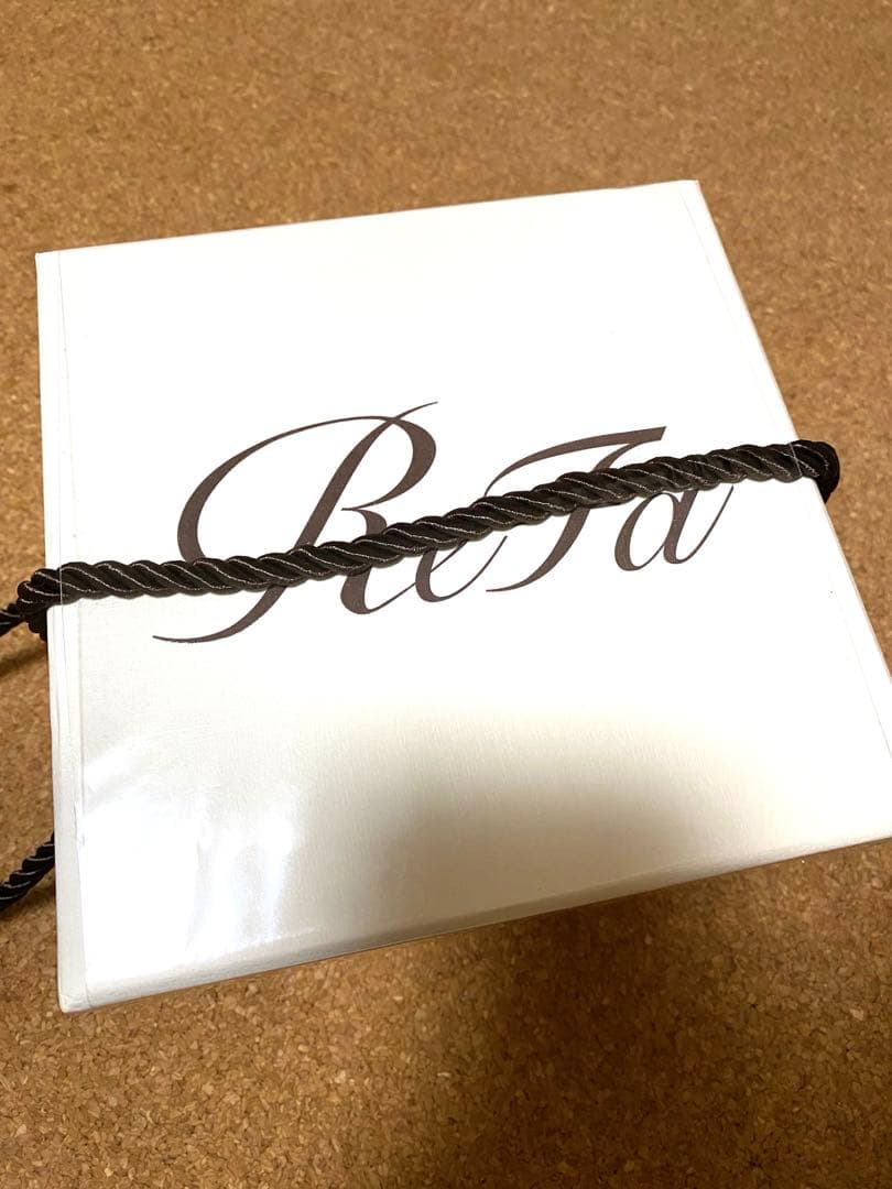 美品★最新型　リファ　ビューテックヘッドスパ