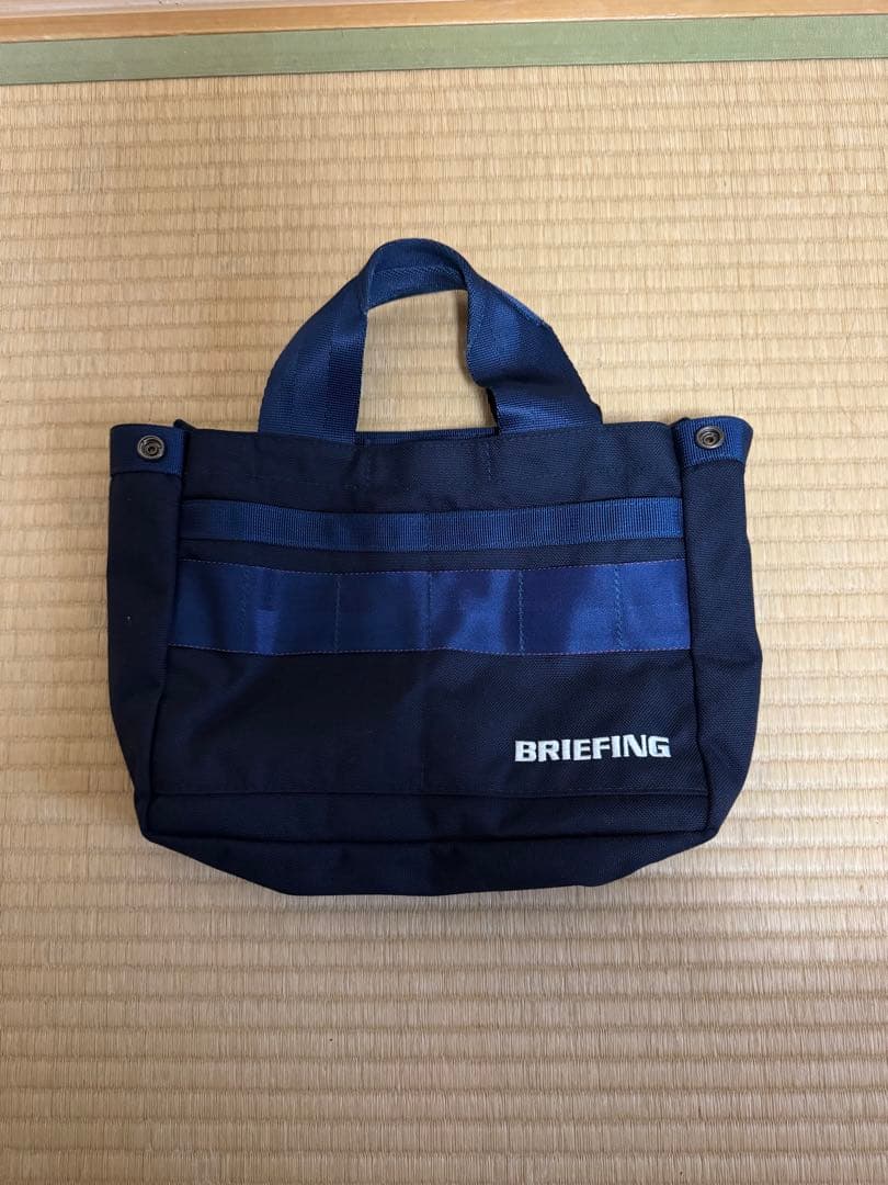 BRIEFING ネイビー ラウンドバッグ