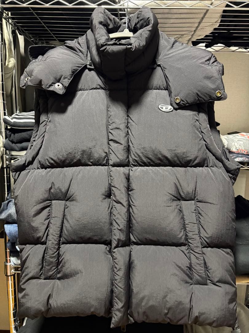 DIESEL ブラック ダウンベスト