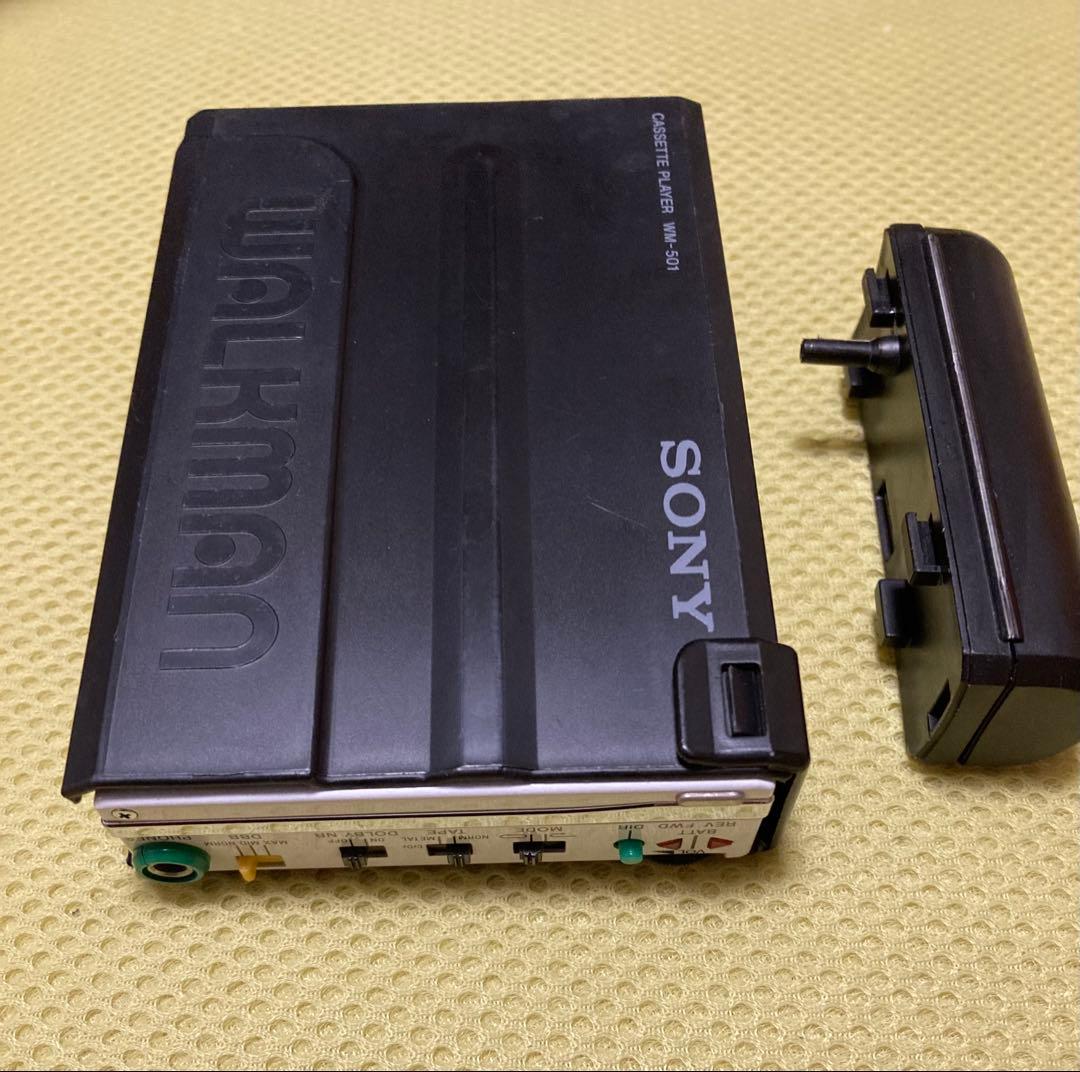希少　SONY WM-501 WALKMAN ハードキャリングケース付　ジャンク