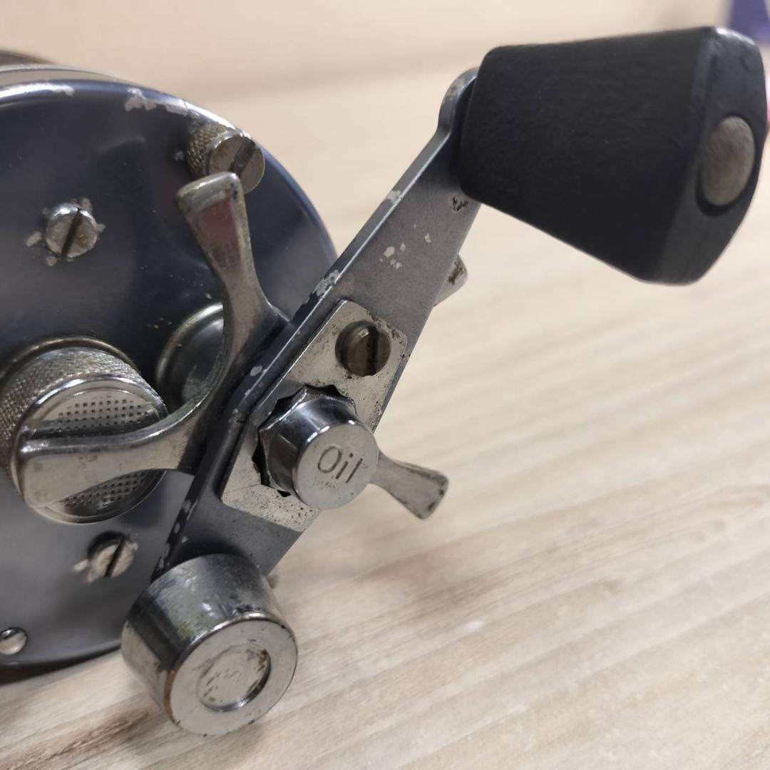 ☆ABU GARCIA アブ アンバサダー 5500C　ビンテージリール　灰