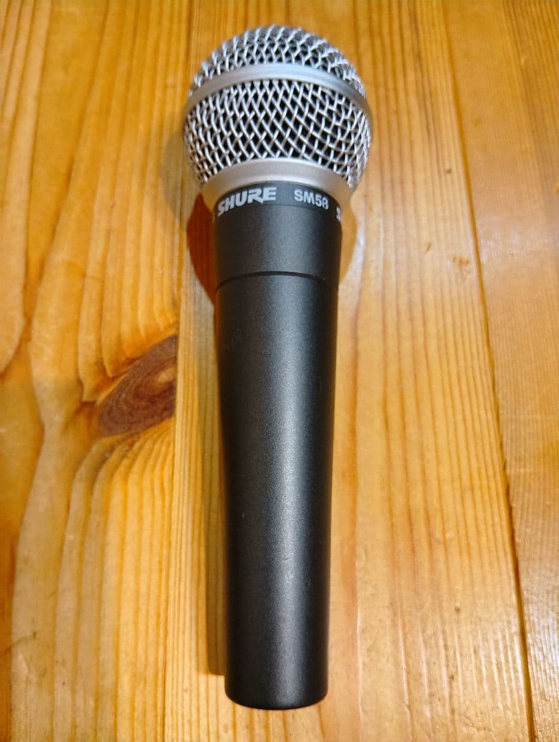 SHURE SM58 ダイナミックマイク　マイクボルダー付
