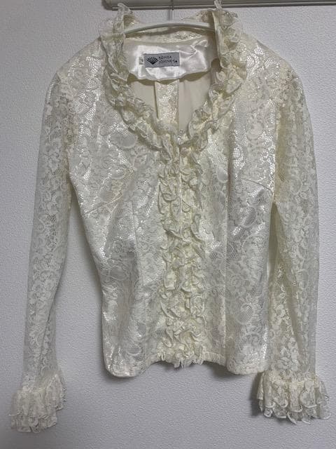 SONIA JOHNES フリル付きアイボリートップス サイズ2