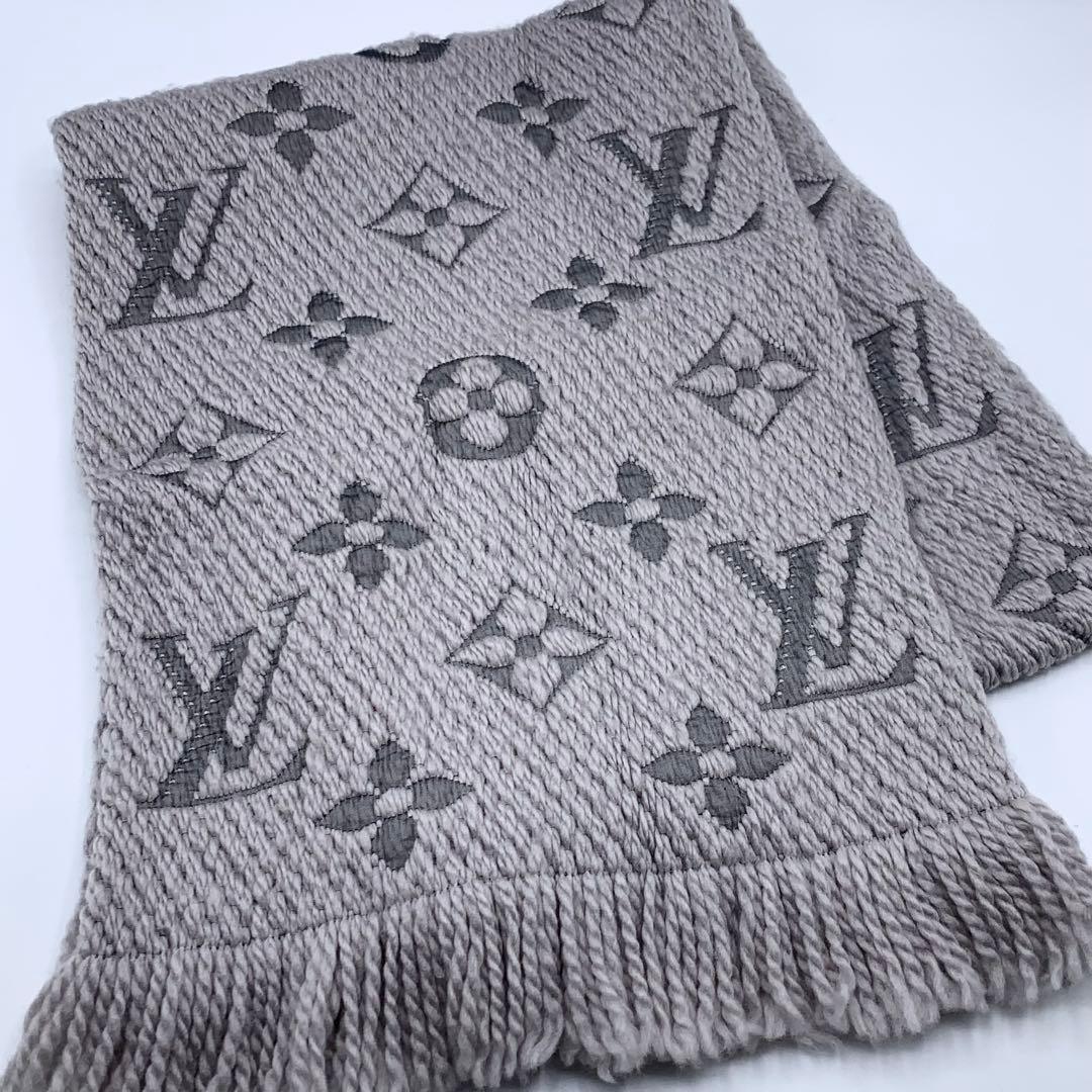 【美品】ルイヴィトン　マフラー　エシャルプロゴマニア　グレー　LVロゴ