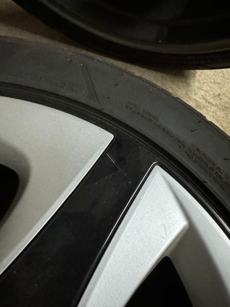 (お値下げしました)50プリウス 純正ホイール 17インチ