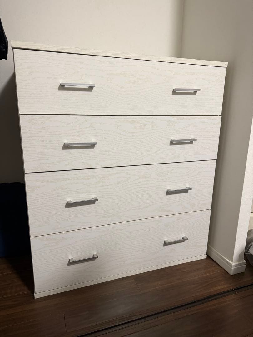 (直接取引でお安くします)ニトリ ホワイト木製チェスト 4段 幅79.5cm